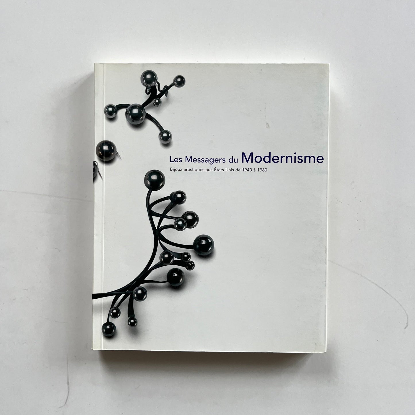 Les Messagers du Modernisme - Bijoux artistiques aux États-Unis de 1940 à 1960
