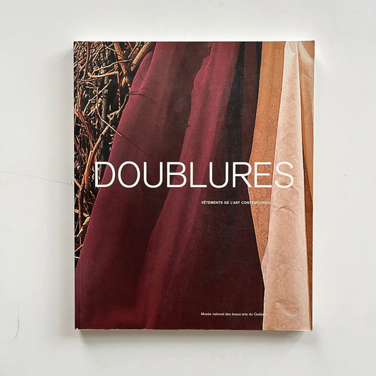 Doublures - Vêtements de l’art contemporain